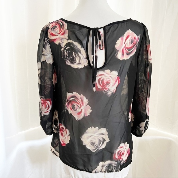 Lc Lauren Conrad rose print dressy top Size Small - Picture 3 of 12